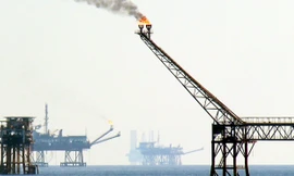 Cận cảnh “thành phố dầu khí” Bạch Hổ