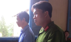 Bị cáo Một được giải đi thi hành án - ảnh Hoàng Quỳnh.