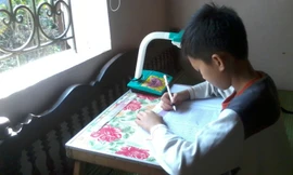 Khai bút đầu Xuân dưới ánh sáng mặt trời