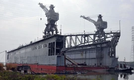 Ụ nổi 83M được Nga sản xuất từ năm 1965 nhưng vẫn được lãnh đạo Vinalines mua về với giá 9 triệu USD nhằm hợp thức hoá các sai phạm về kinh tế của mình.