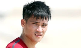 Công Vinh đá cặp với Dangda. Ảnh: Internet