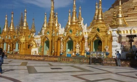 Cận cảnh chùa Vàng linh thiêng