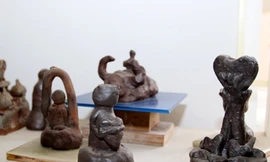 Ngắm tác phẩm gốm sống động của học sinh khiếm thị