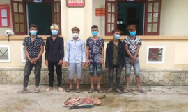 Nhóm đối tượng cùng tang vật đã bị cơ quan công an bắt giữ