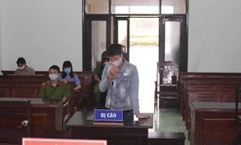 Nguyễn Hải Quân cúi đầu nhận tội tại phiên toà sáng nay