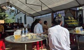 Quảng Bình: Thầy giáo cùng con trai 10 tuổi tử vong trên đường về nhà 