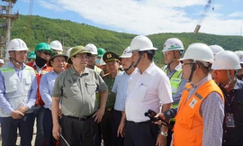 Thủ tướng yêu cầu dự án điện lực Quảng Trạch về đích trước 10 tháng