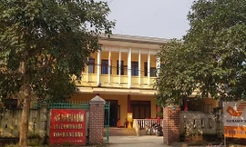 Toà án Nhân dân huyện Minh Hoá nơi ông Xướng và bà Cúc từng mây mưa trong giờ hành chính