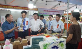 Sản vật muôn nơi quy tụ tại hội chợ công thương Bắc Trung Bộ 
