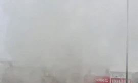 Cháy lớn tại siêu thị điện thoại giữa trung tâm thành phố Đồng Hới