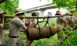 Tận thấy quả bom nặng 360kg vừa phát hiện tại Quảng Bình 