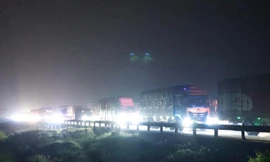 Ô tô 5 chỗ vượt ẩu, gây tai nạn liên hoàn trên cầu Gianh, Quốc lộ 1A tắc nhiều giờ