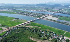 Hơn 50 trụ cầu bắc qua sông Gianh thuộc cao tốc Bắc – Nam 'dính' phải hang động 