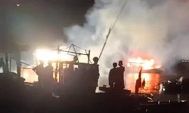 Hiện trường vụ cháy tàu cá tại Quảng Bình