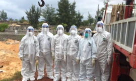 Thi thể người chết được mai táng tại nghĩa địa của phường và thực hiện các biện pháp khử khuẩn phòng dịch bênh COVID-19.