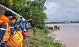 Đi xe máy từ Hà Tĩnh vào Quảng Bình, người đàn ông rơi xuống sông mất tích 