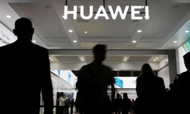 Mỹ buộc tội một giáo sư đánh cắp công nghệ cho Huawei