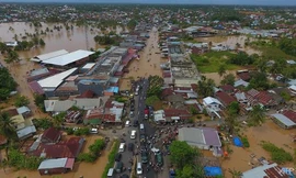 Quang cảnh đợt lũ lụt nhìn từ trên cao