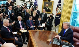 Tổng thống Mỹ Donald Trump gặp phái đoàn Trung Quốc do Phó Thủ tướng Lưu Hạc dẫn đầu vào ngày 22/2/2019. (Ảnh: SMCP)