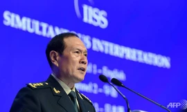 Bộ trưởng Quốc phòng Trung Quốc Nguỵ Phượng Hoà phát biểu tại Đối thoại Shangri-La. (Ảnh: CNA)