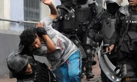 Biểu tình ở Ecuador trong ngày 3/10 biến thành bạo lực. (Ảnh: Reuters)