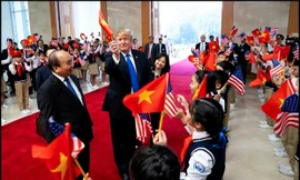 Trở về Mỹ, ông Trump khen Việt Nam là nơi tuyệt vời