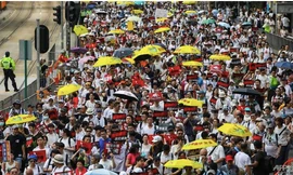 Cảnh sát ước tính hàng chục ngàn người Hong Kong tham gia cuộc biểu tình hôm nay