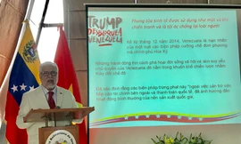 Đại sứ Venezuela tại Việt Nam Jorge Rondon Uzcategui trong cuộc họp báo ngày 14/5. (Ảnh: Bình Giang)