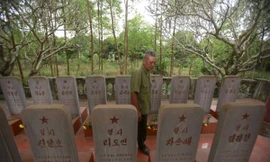 Gìn giữ bia mộ 14 phi công Triều Tiên hy sinh ở Việt Nam