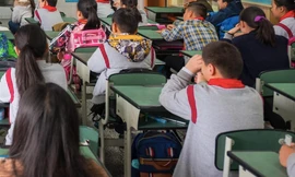 Trong một lớp tiểu học ở Trung Quốc. (Ảnh: SCMP)