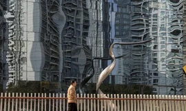 Một tòa nhà ở Thượng Hải. Có tin đồn kinh tế Trung Quốc năm nay chỉ tăng 1,5% chứ không phải 6,5% như công bố. (Ảnh: Bloomber)