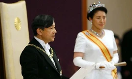 Thái tử Naruhito trong lễ lên ngôi