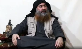 Hình ảnh Abu Bakr al-Baghdadi xuất hiện trong clip IS vừa tung ra