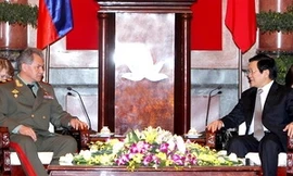 Chủ tịch nước tiếp Bộ trưởng Quốc phòng LB Nga