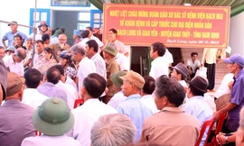 500 người được khám bệnh, cấp thuốc miễn phí