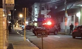 Hiện trường vụ đấu súng. Ảnh: Twitter