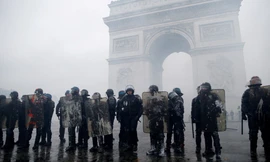 Pháp sẽ triển khai 89.000 cảnh sát để đối phó biểu tình quy mô lớn. (Ảnh: Reuters)