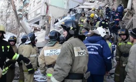 Bé 10 tháng tuổi sống sót 'một cách thần kỳ' sau 35 tiếng chôn vùi