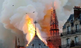 Vụ cháy lớn ngày 15/4 tại Nhà thờ Đức Bà 