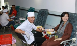 Trang phục và không gian chụp hình theo phong cách miền Tây Nam bộ