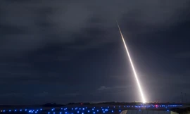 Tên lửa đạn đạo tầm trung mục tiêu của Mỹ được phóng từ trường bắn tên lửa Thái Bình Dương nằm ở Hawaii.