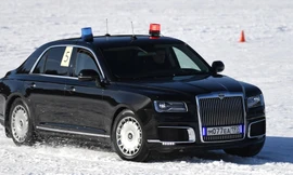 Chiếc xe Aurus chuyên chở tổng thống Nga Putin. Ảnh Sputnik