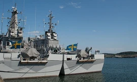 Tàu tại căn cứ hải quân Berga, Thụy Điển.