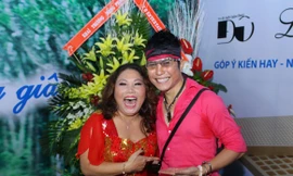 Jimmii Nguyễn gây náo loạn vì bỏ hát đi bán nệm