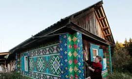 Xây nhà bằng 30.000 chai nhựa