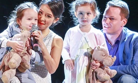 Phát sốt với vẻ lai tây 'thần thánh' của cặp song sinh nhà Hồng Nhung