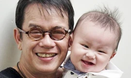 Ở tuổi 71, Nhạc sĩ Đức Huy hạnh phúc đón chào đứa con thứ 5