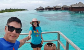Vợ chồng Bình Minh tình tứ ngọt ngào ở Maldives 