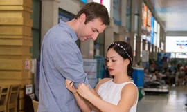 Cả hai gặp nhau từ tháng 7/2017 và công khai yêu nhau vào đầu năm 2018.