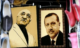 Tổng thống Thổ Nhĩ Kỳ Erdogan và giáo sĩ Gulen từng một thời là đồng minh chính trị. Ảnh: AFP